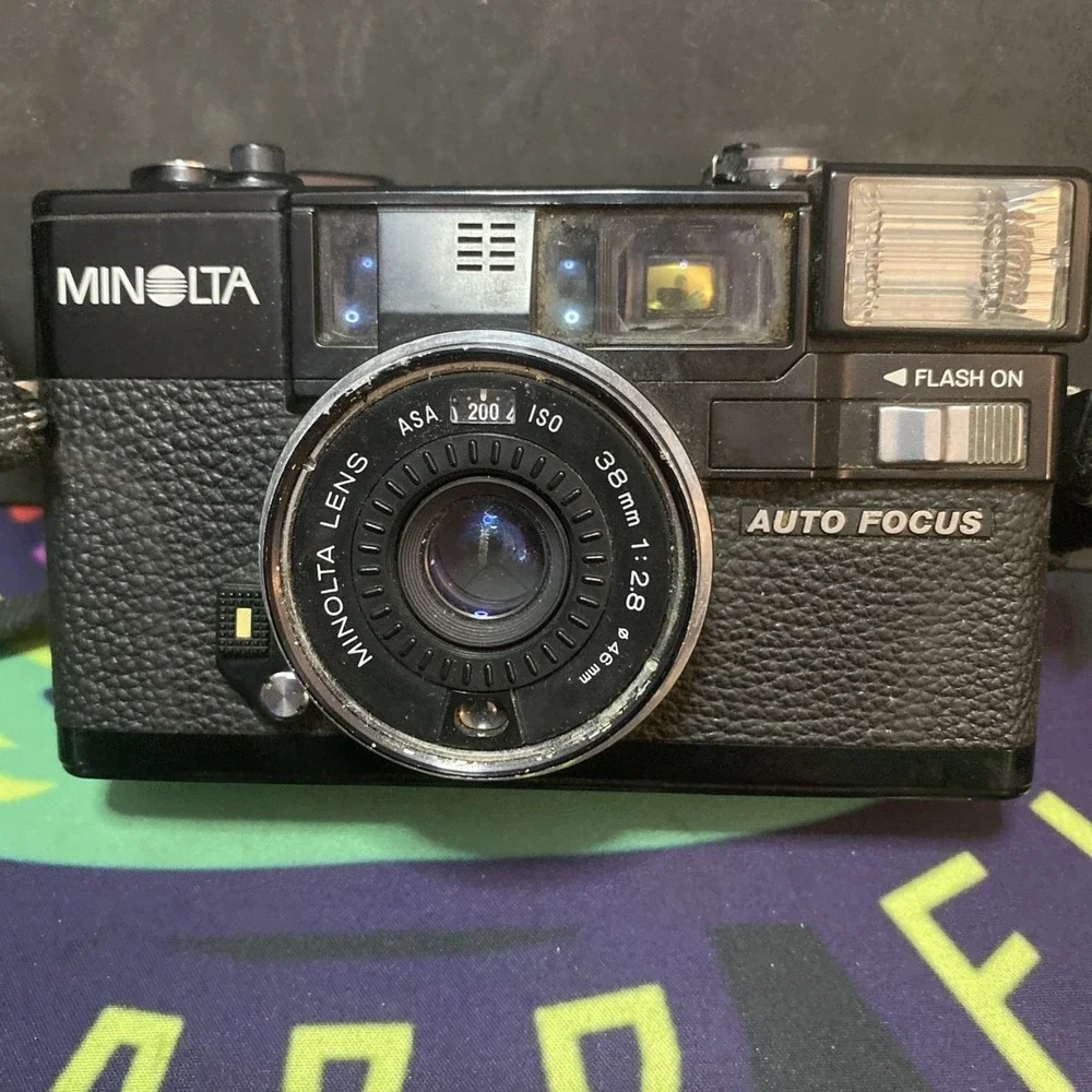 Minolta Hi-Matic AF2 35mm Film Camera Flash Untested B2